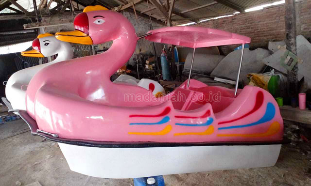 Jual Harga Murah Pabrik Produsen Sepeda Air Fiberglass Nagakeo